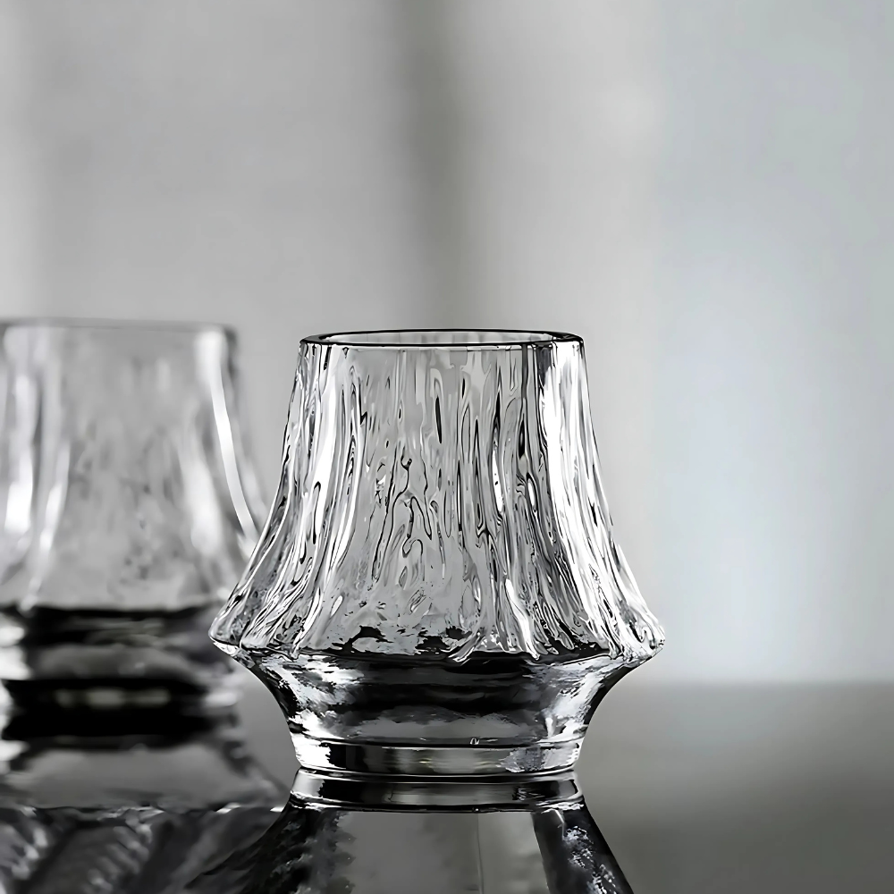 High-quality Fuji whiskey glass for Japanese whiskey cocktails and bourbon